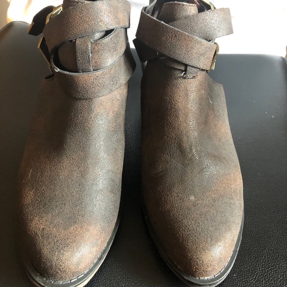 MTI Design Nubuck Booties - Picture 5 of 5